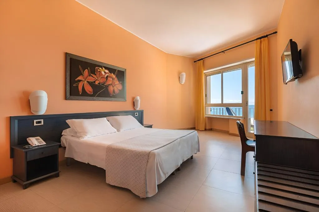 JUNIOR SUITE SEA VIEW Room, Serapo, Rome