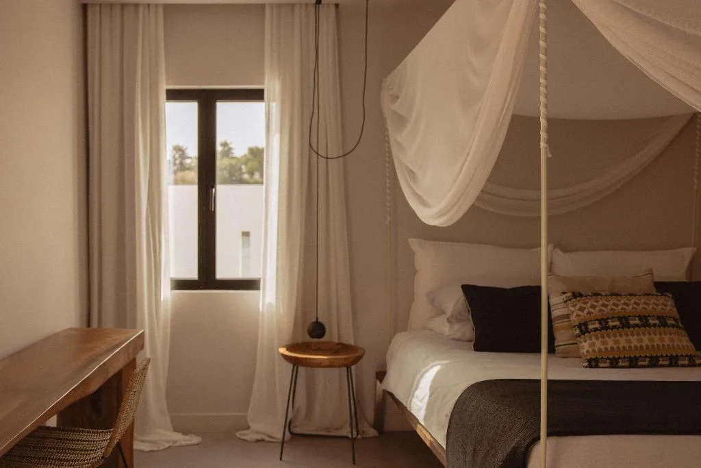 Room, Minos Beach Art Hotel, a Member of Design Hotels, Crete