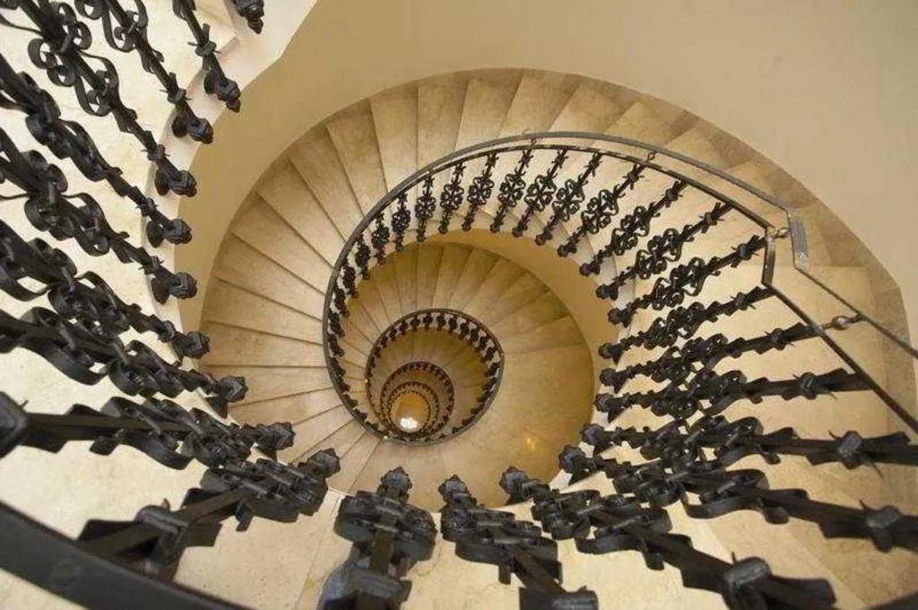 Lobby, Garibaldi, Palermo
