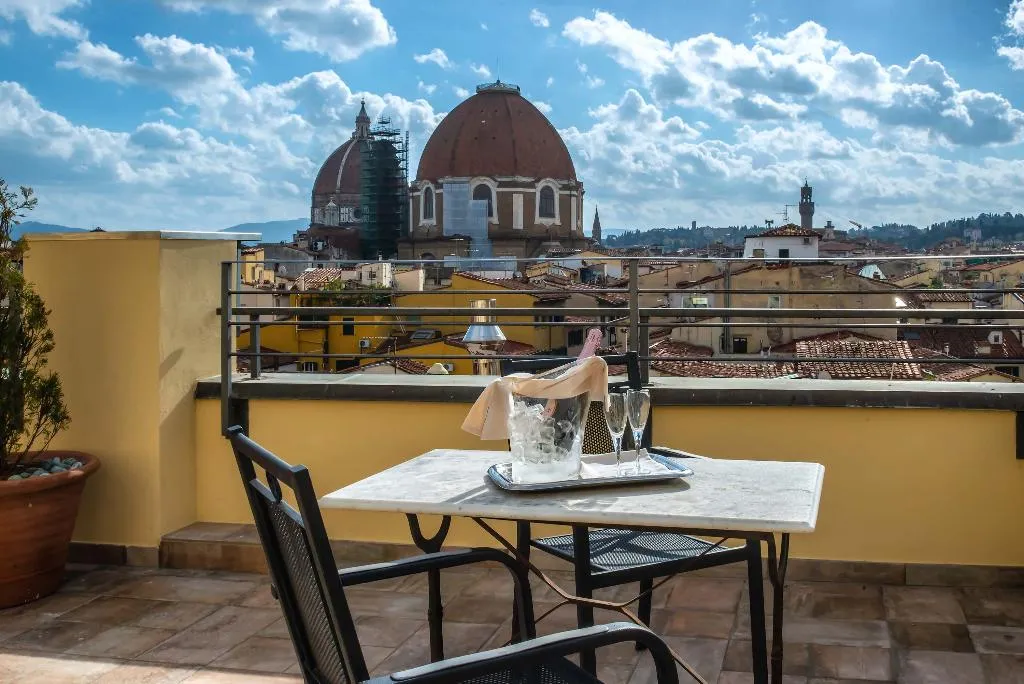 SUITE CITY VIEW Room, Machiavelli Palace, Florence