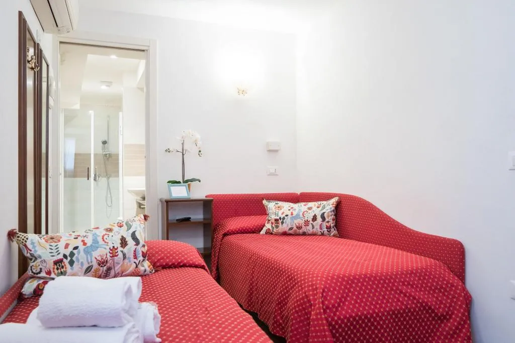 Room, Ca’ del Gallo, Venice