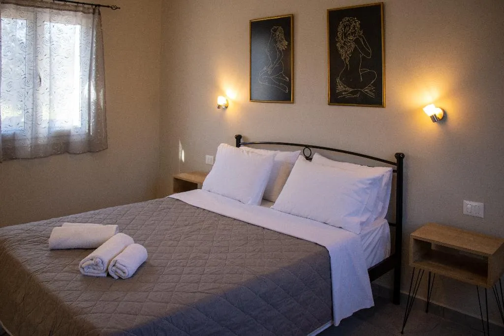 VILLA ONE BEDROOM Room, Casa De Rosa Studios & Apartments, Kefallinia