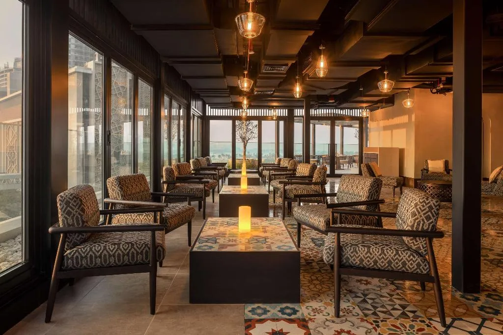 Restaurant, Avani Plus Palm View Dubai Hotel and Suites, Dubai