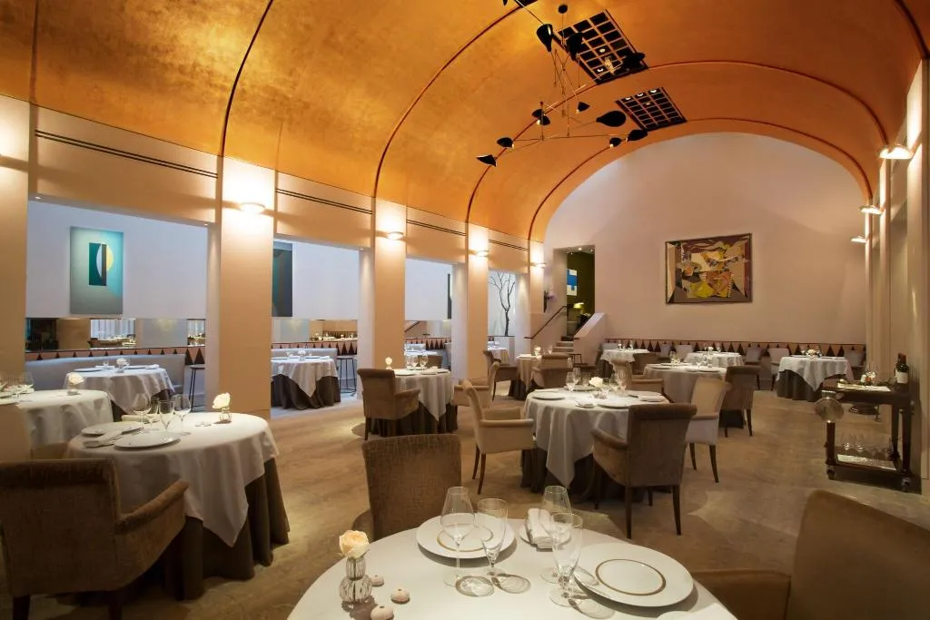 Restaurant, The Merrion, Dublin