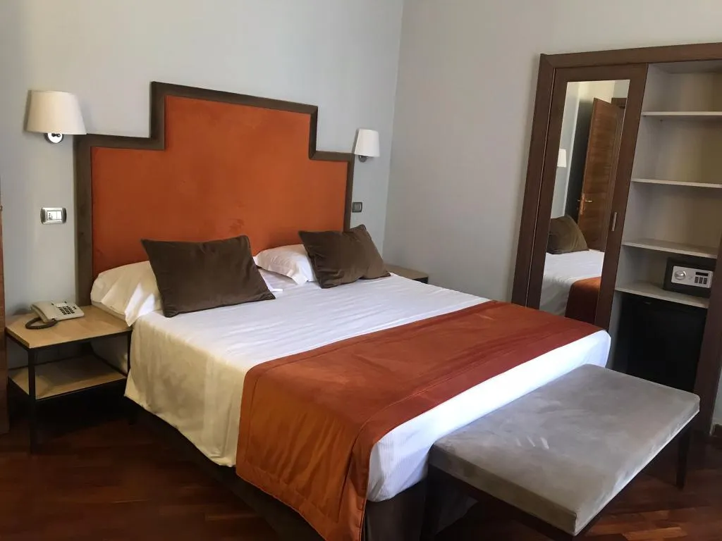 JUNIOR SUITE STANDARD Room, Hotel Bosone Palace, Umbria
