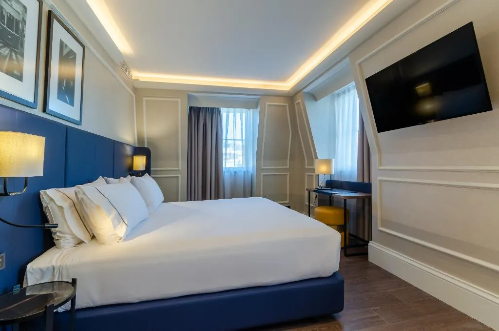 JUNIOR SUITE STANDARD Room, Eurostars Lisboa Baixa, Lisbon