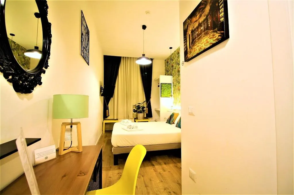 Room, Daily Napoli, Naples
