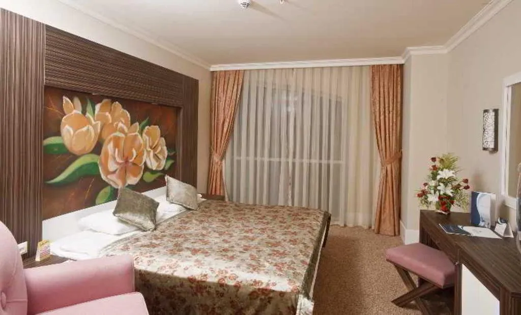 Room, Crystal De Luxe Comfort Collection, Antalya