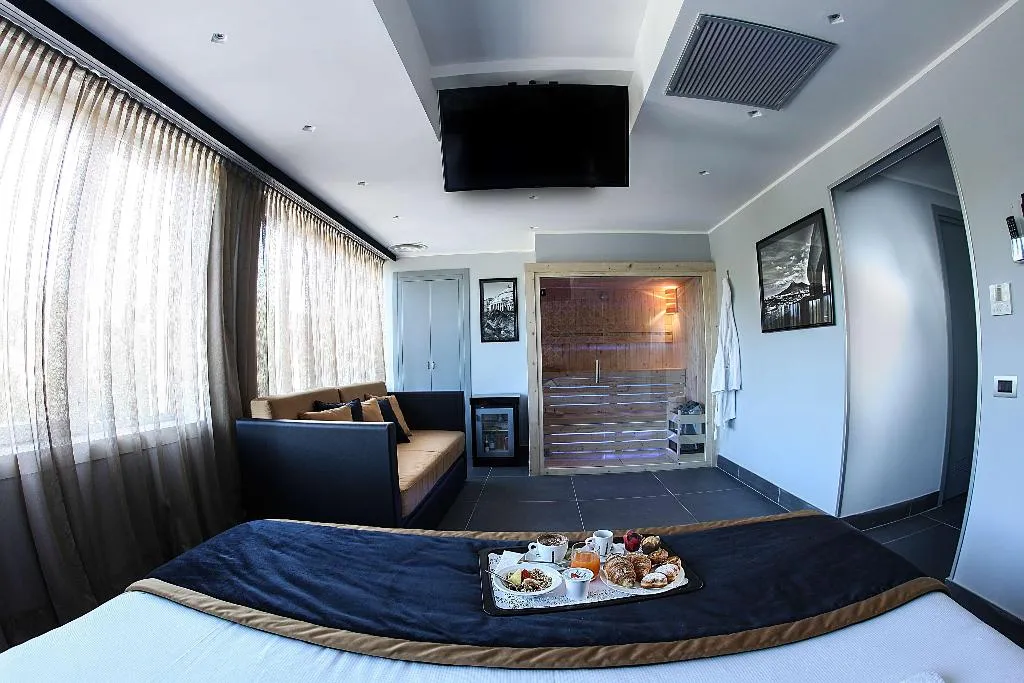 QUADRUPLE DELUXE KING BED Room, Best Western JFK Hotel, Naples