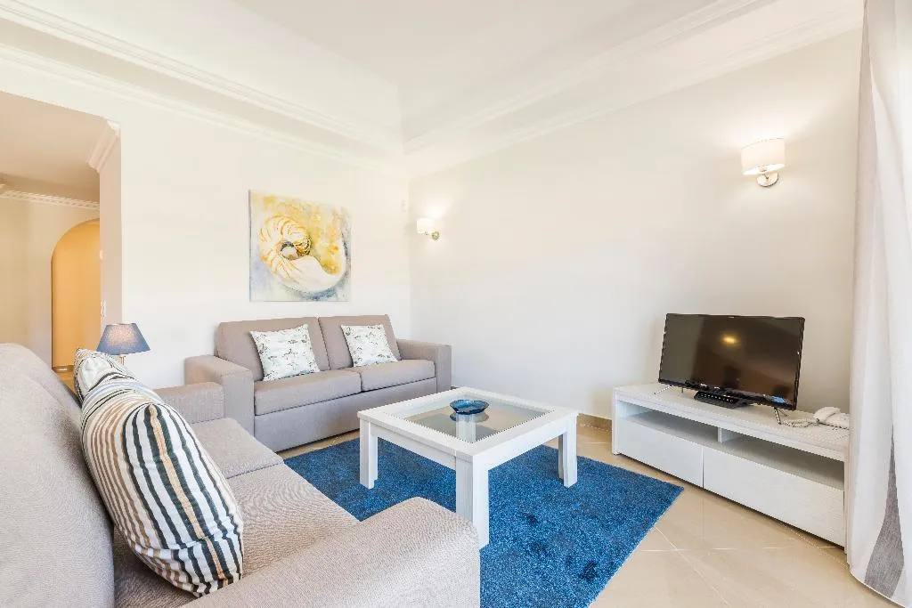 APARTMENT TWO BEDROOMS Room, Lakeside Country Club, Algarve