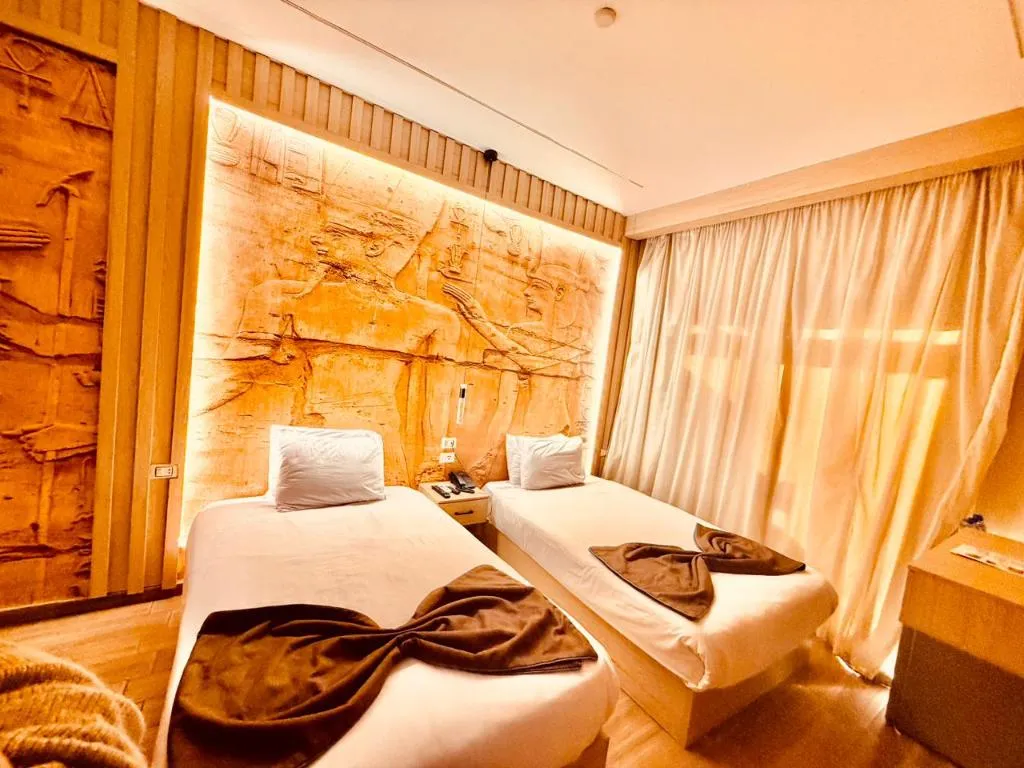 TWIN DELUXE WITH BALCONY Room, Giza Pyramids View Inn, Cairo