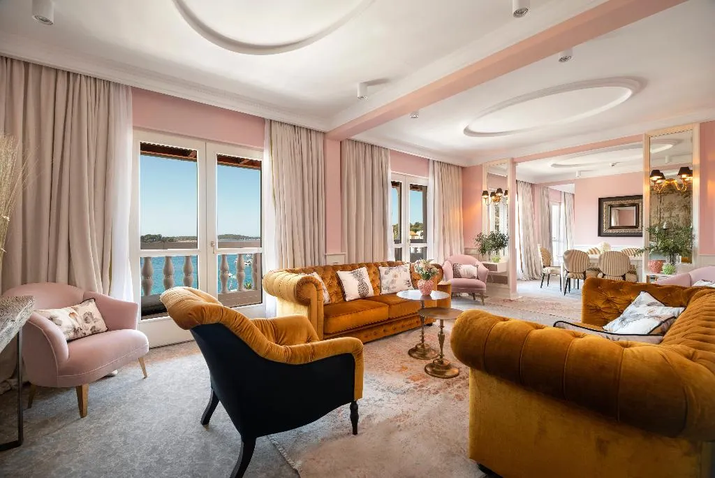 SUITE WITH BALCONY Room, Palace Elisabeth Hvar Hotel, Split