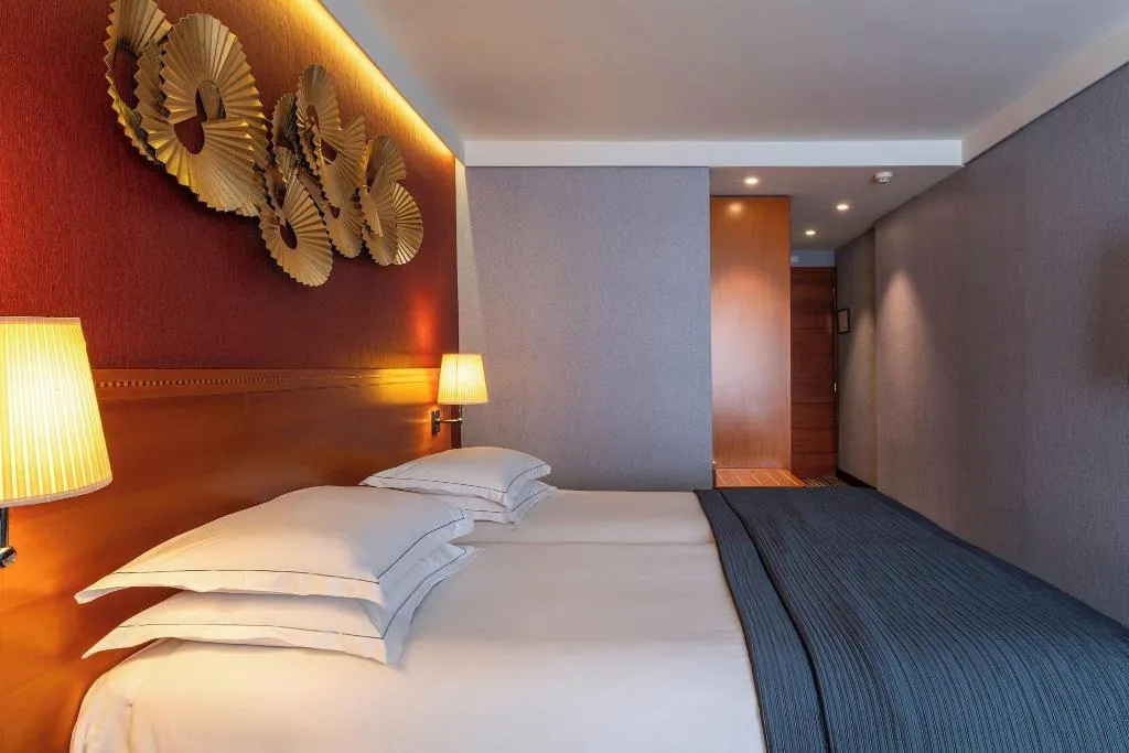 Double or Twin CITY VIEW TWO BEDS Room, President, Athens
