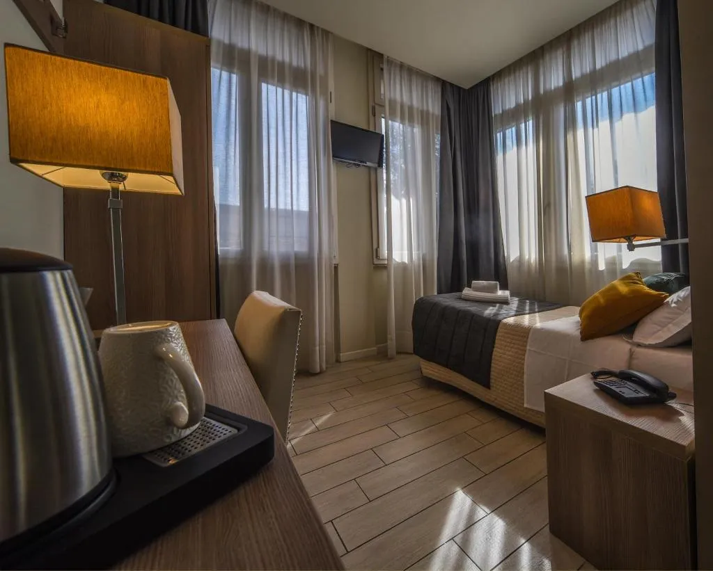 General view, Hotel Zara Milano, Milan