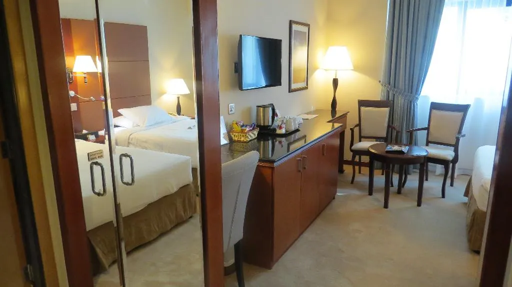 Double or Twin DELUXE Room, The Park Hotel Ex Al Jawhara Gardens, Dubai