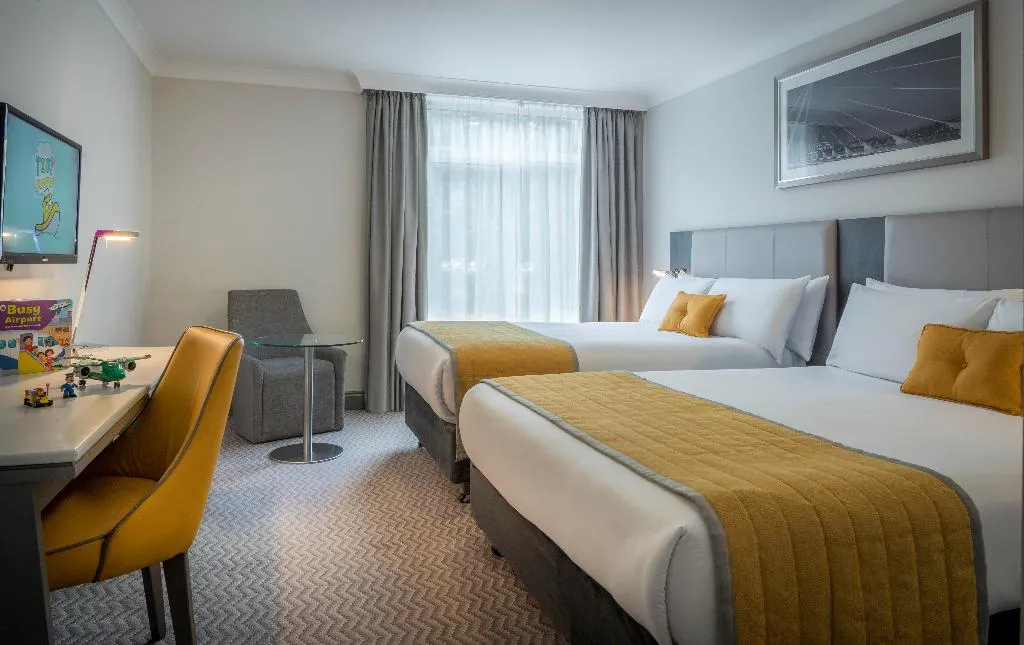 Room, Maldron Hotel Dublin Airport, Dublin