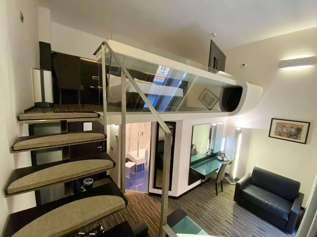 JUNIOR SUITE KING SIZE BED Room, Best Western Plus Hotel Universo, Rome
