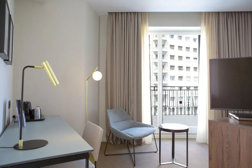 DOUBLE DELUXE WITH TERRACE Room, Hotel Riu Plaza España, Madrid