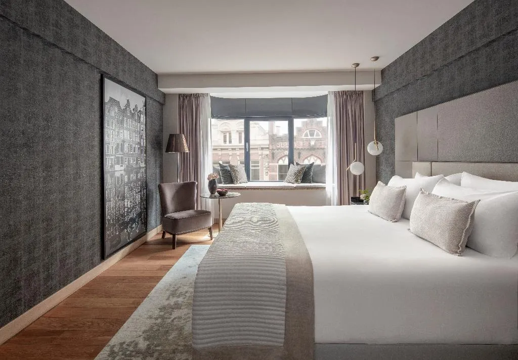 DOUBLE PREMIUM Room, Anantara Grand Hotel Krasnapolsky Amsterdam, Amsterdam