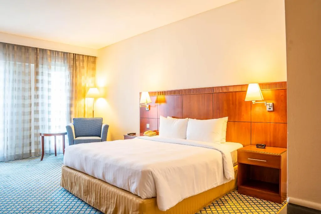 JUNIOR SUITE STANDARD Room, Millennium Lakeview Hotel, Dubai