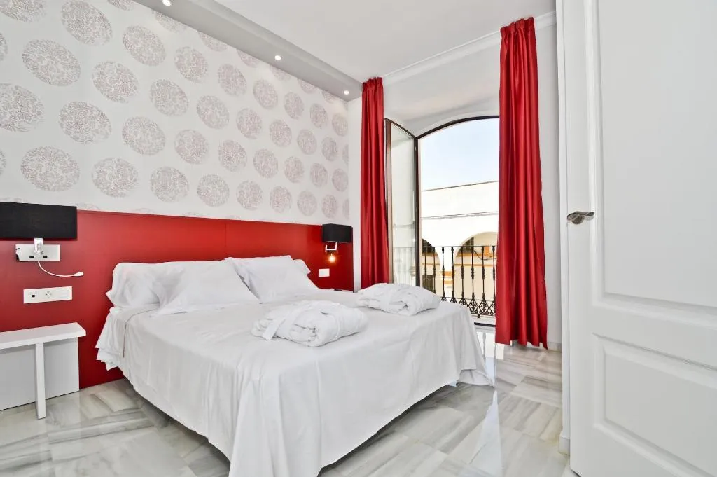 Room, The Zentral Arenal Suites, Seville
