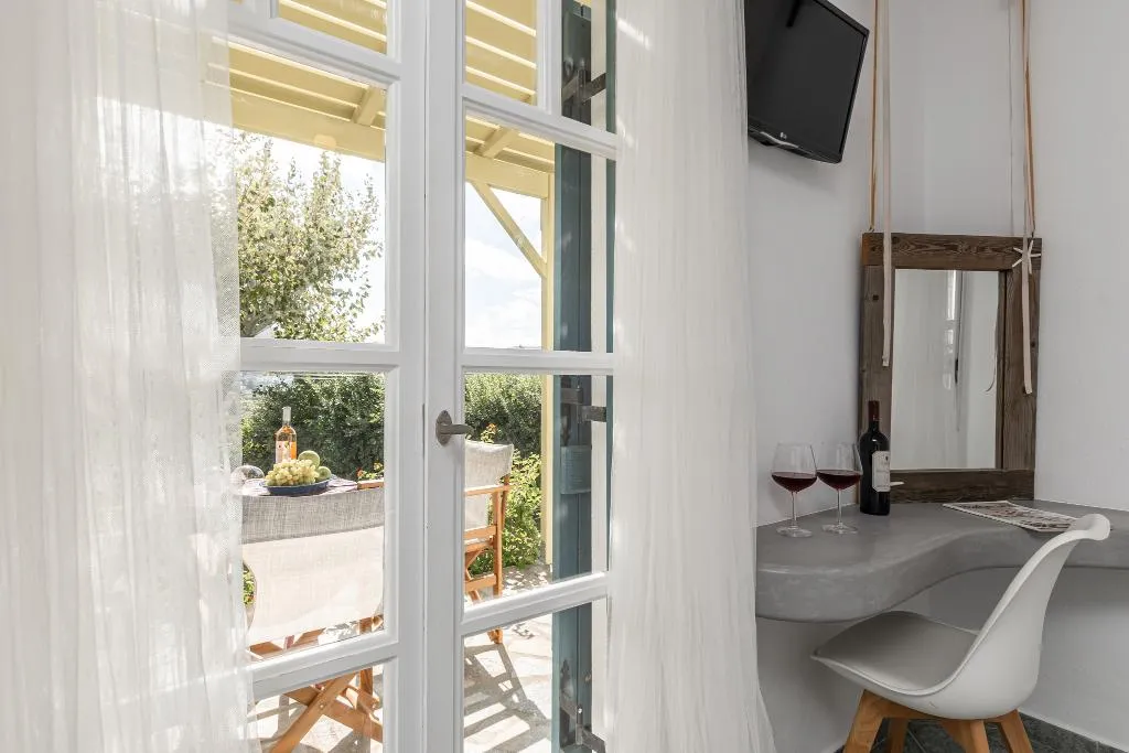 STUDIO SUPERIOR WITH TERRACE Room, Palatiana Agriturismo - Philoxenia Cottages, Crete