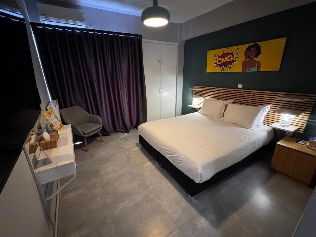 TRIPLE WITH VIEWS Room, Connect Studios and Apartments, Athens