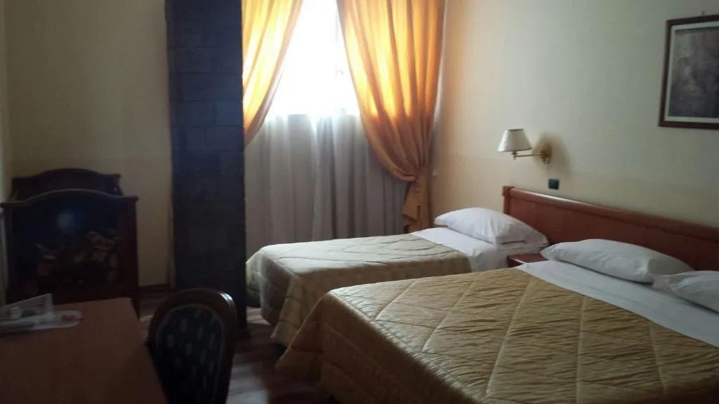 Room, Pompeii Ruins Hotel, Naples