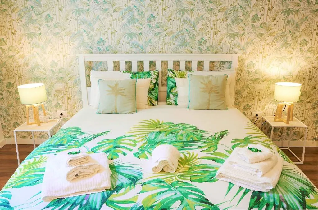 Room, Napoli Tree - Lungomare, Naples