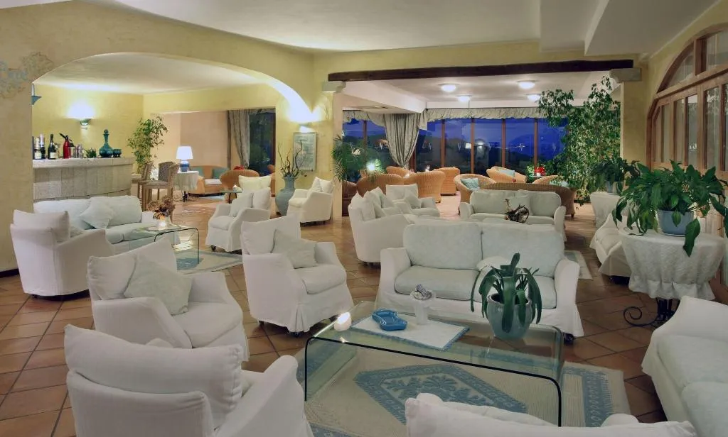 Lobby, Pulicinu, Olbia