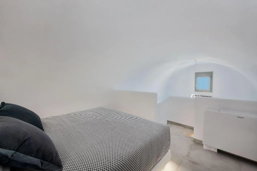Room, Seven Suites, Santorini