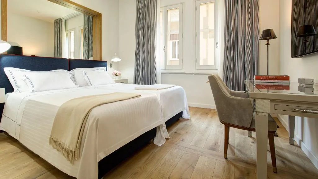 SUITE LUXURY Room, Hotel Lungarno, Florence