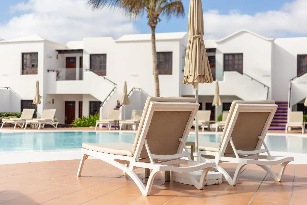 Pool, R2 Apartamentos Bahia Kontiki, Lanzarote