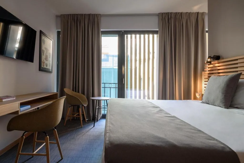 Room, FOS DownTown Suites, Athens