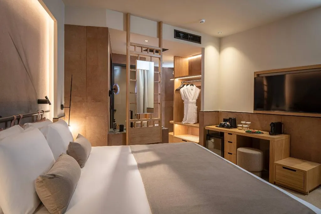 Room WITH JACUZZI Room, Esperides Resort Crete, Crete