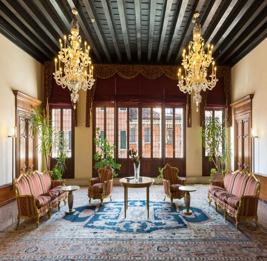 Lobby, Liassidi Palace, Venice