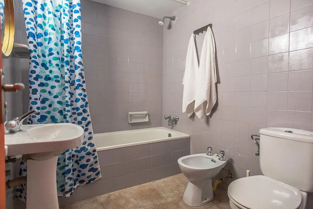 Room, Neptuno Hostal, Costa Brava