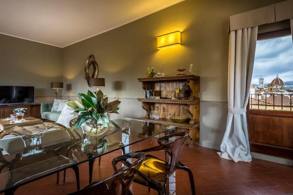 Room, Palazzo Ridolfi, Florence