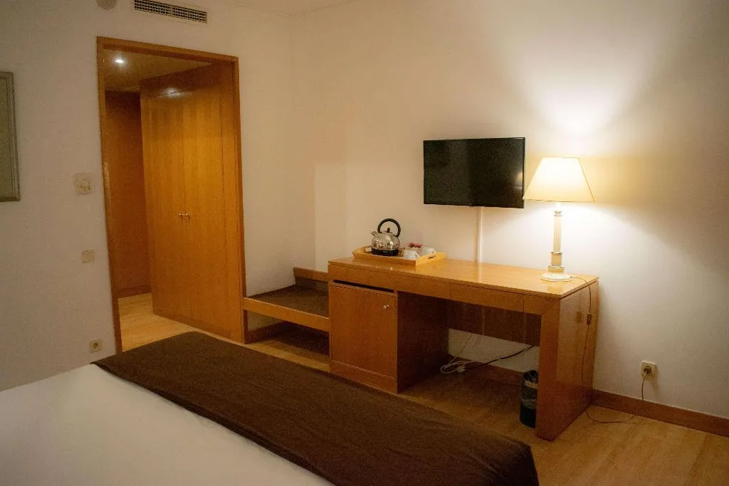 Room, TRYP Montijo Parque Hotel, Lisbon