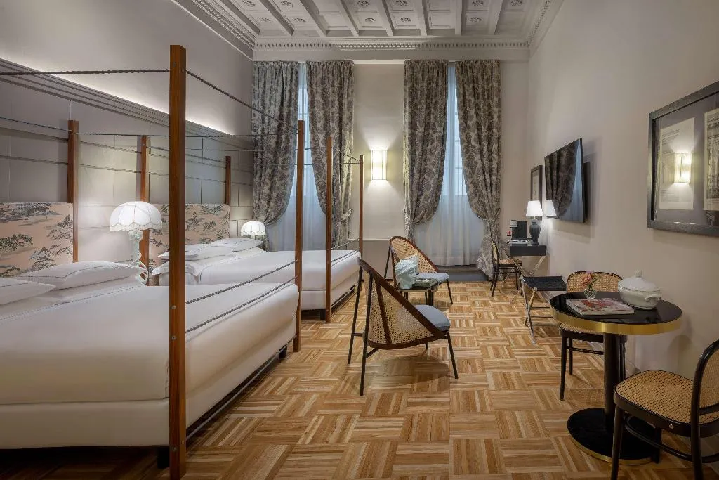 Room, Hotel Number Nine, Florence