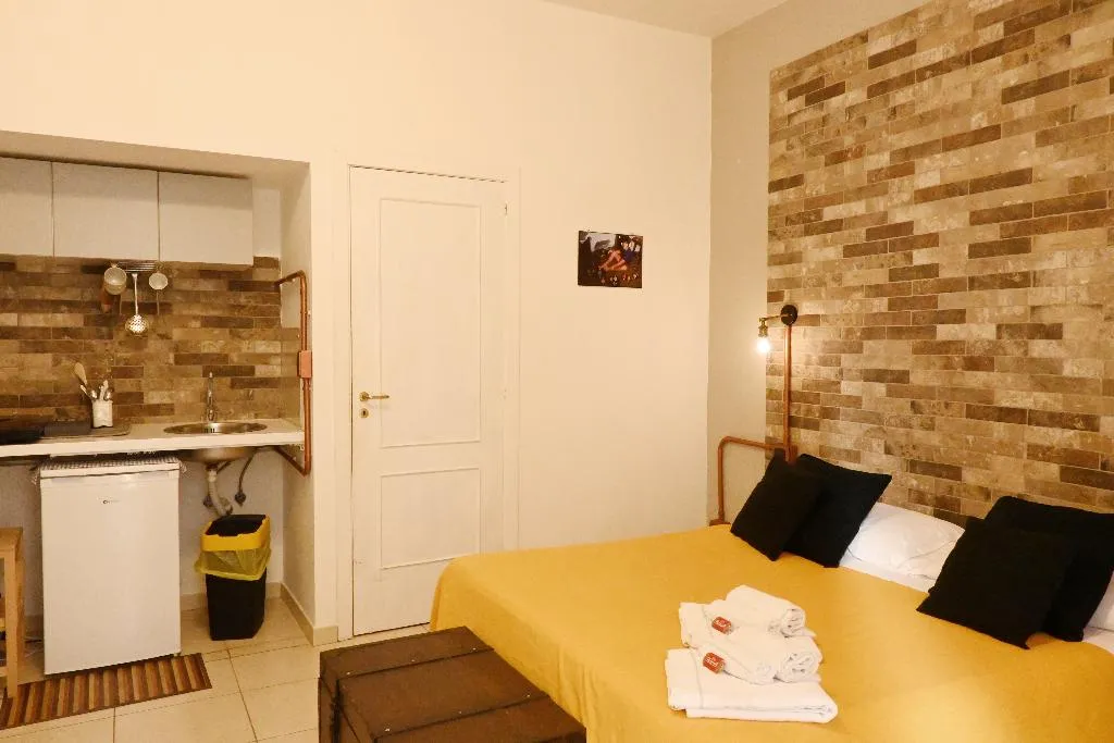 DOUBLE CLASSIC KING BED Room, Napoli Cityscape, Naples