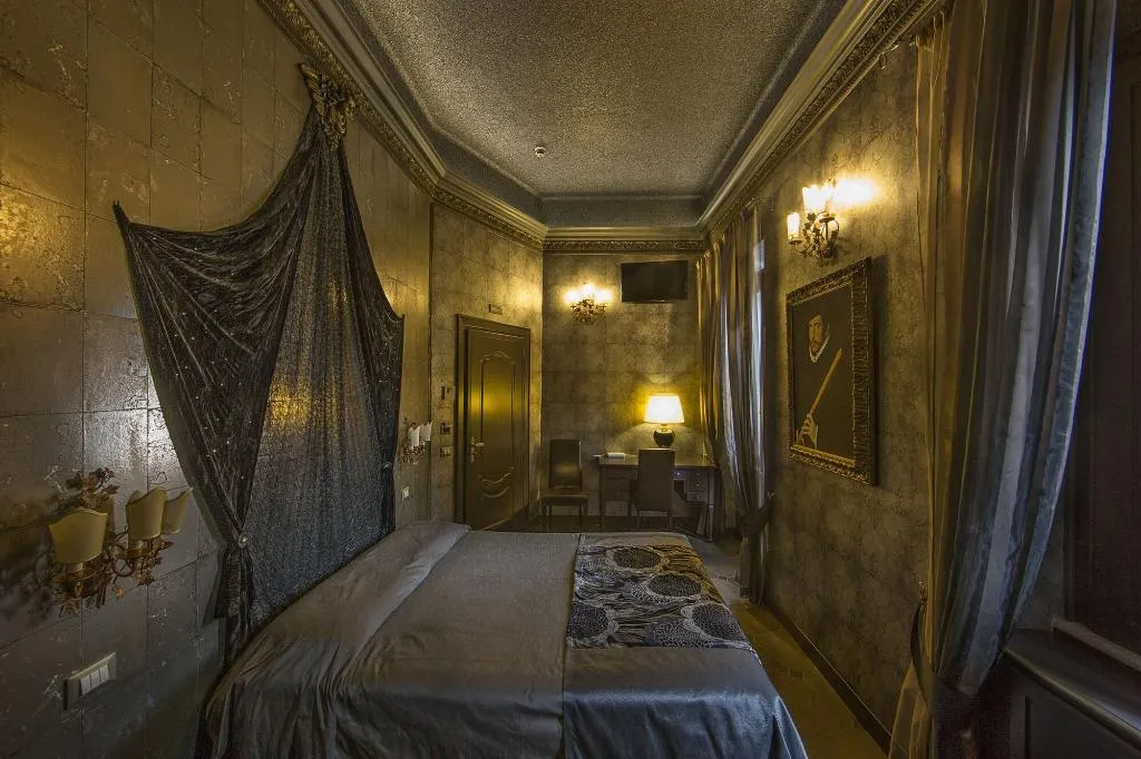 Room, Antica Dimora Delle Cinque Lune, Rome