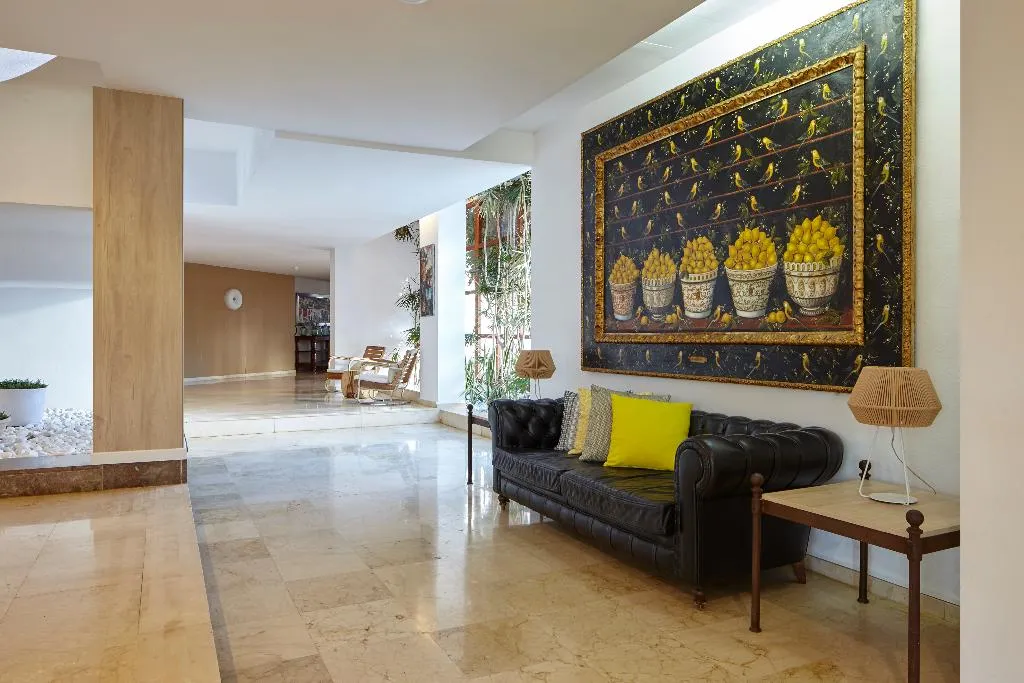 Lobby, Tres Torres, Ibiza