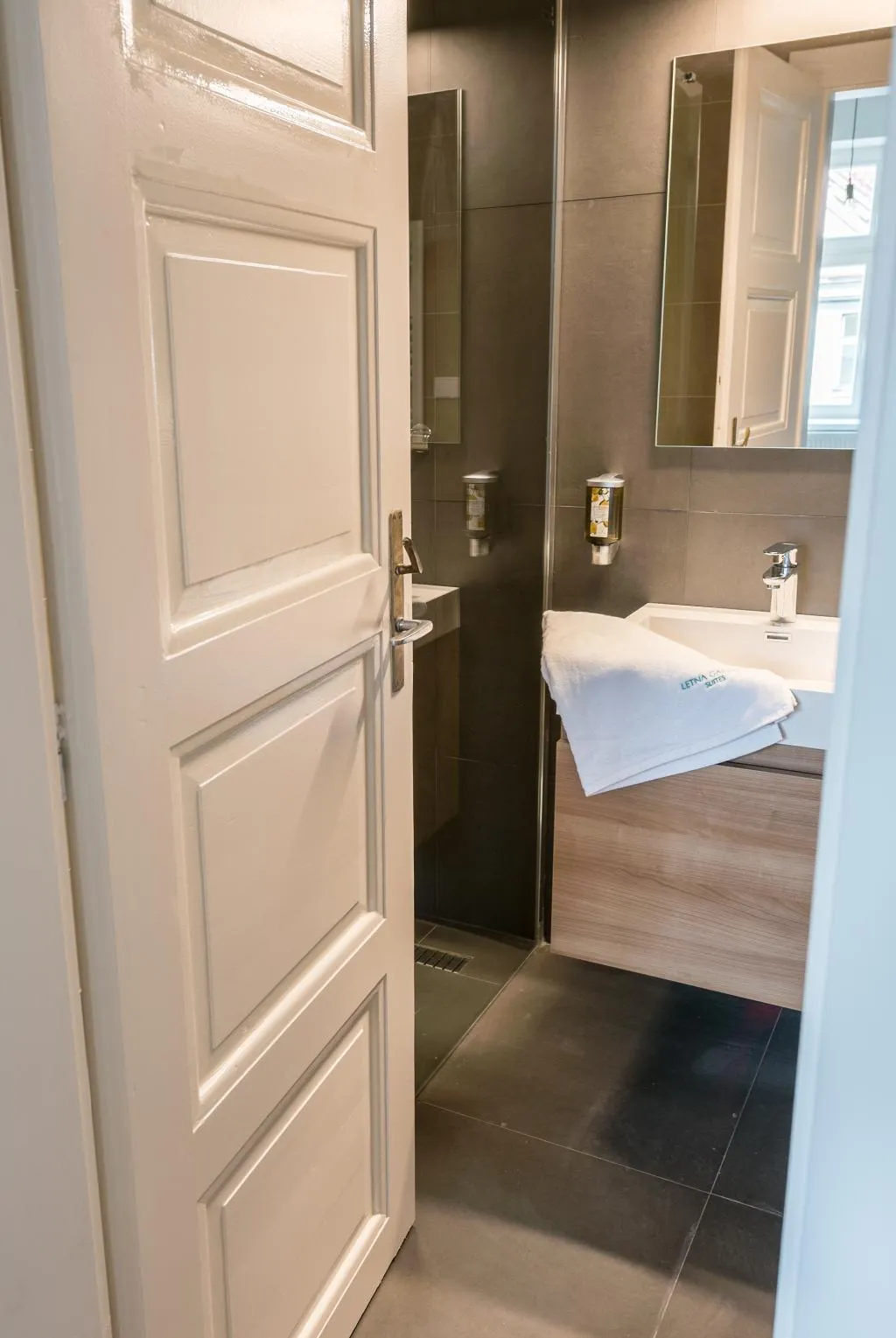 APARTMENT ONE BED Room, Letna Garden Suites, Prague