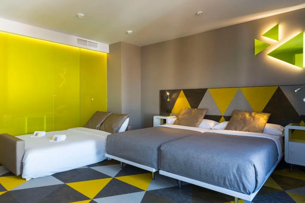 Room, Macia Sevilla Kubb, Seville