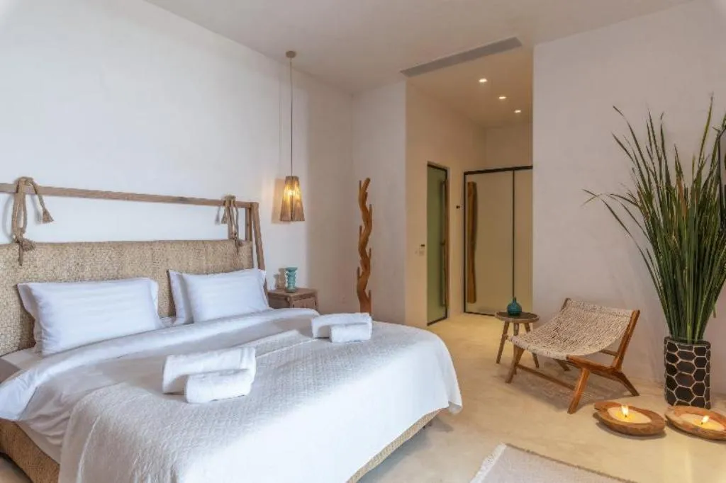 SUITE SEA VIEW WITH PRIVATE POOL Room, Panormos Village Seaside Resort, Mykonos