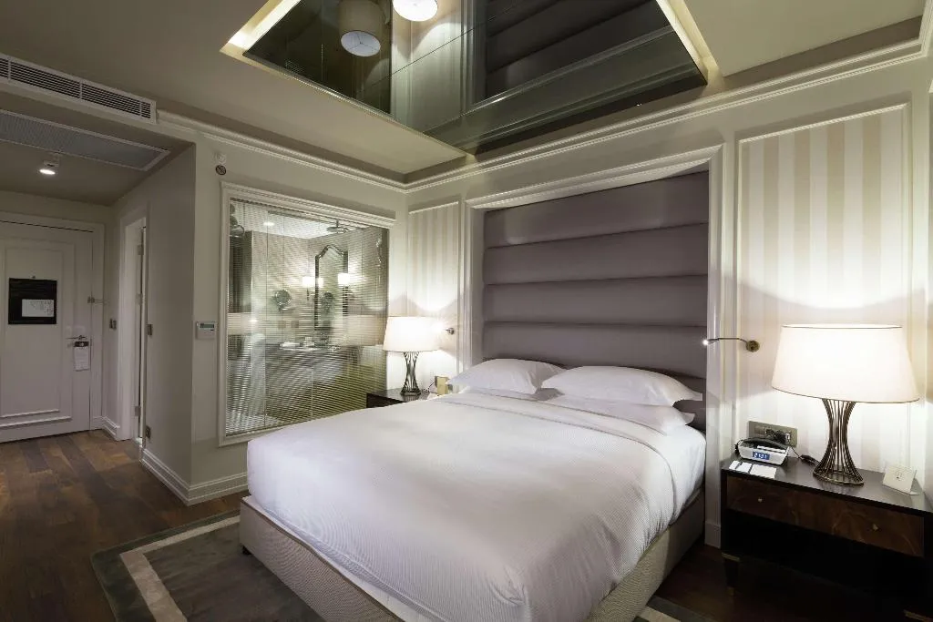Room, Doubletree By Hilton Izmir Airport, Izmir