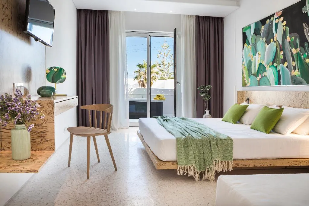 SUITE WITH JACUZZI Room, Mykonos Dove beach hotel, Mykonos