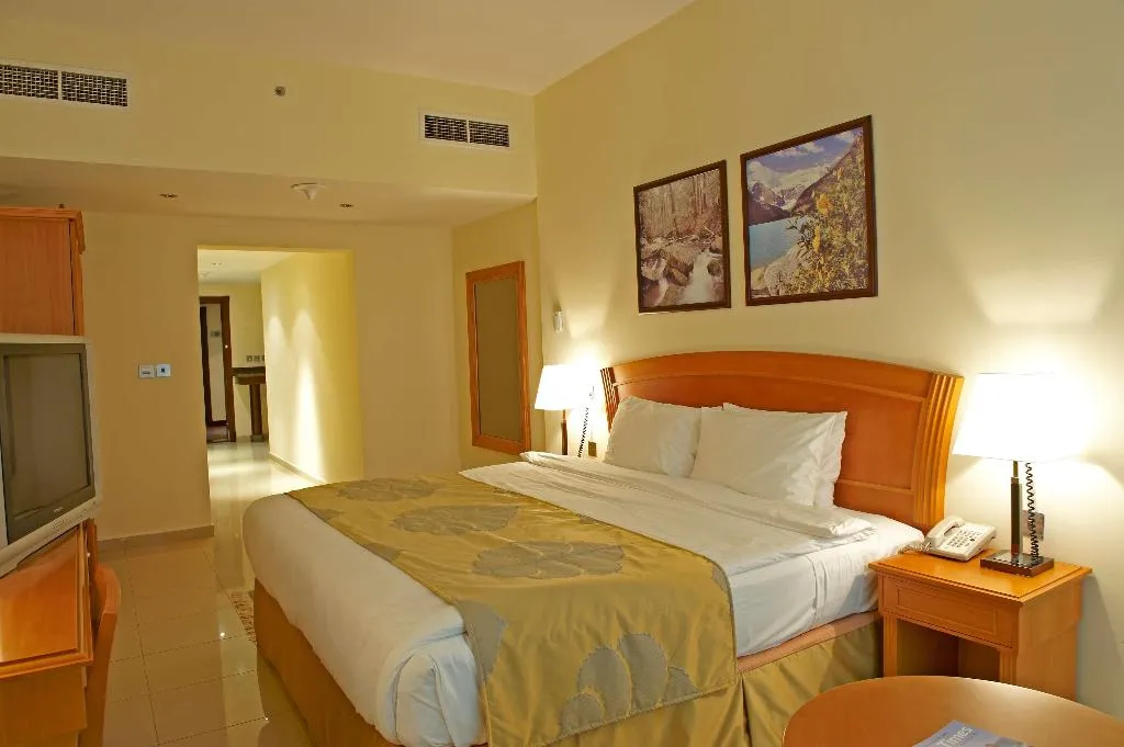 Room, Golden Tulip Sharjah, Dubai