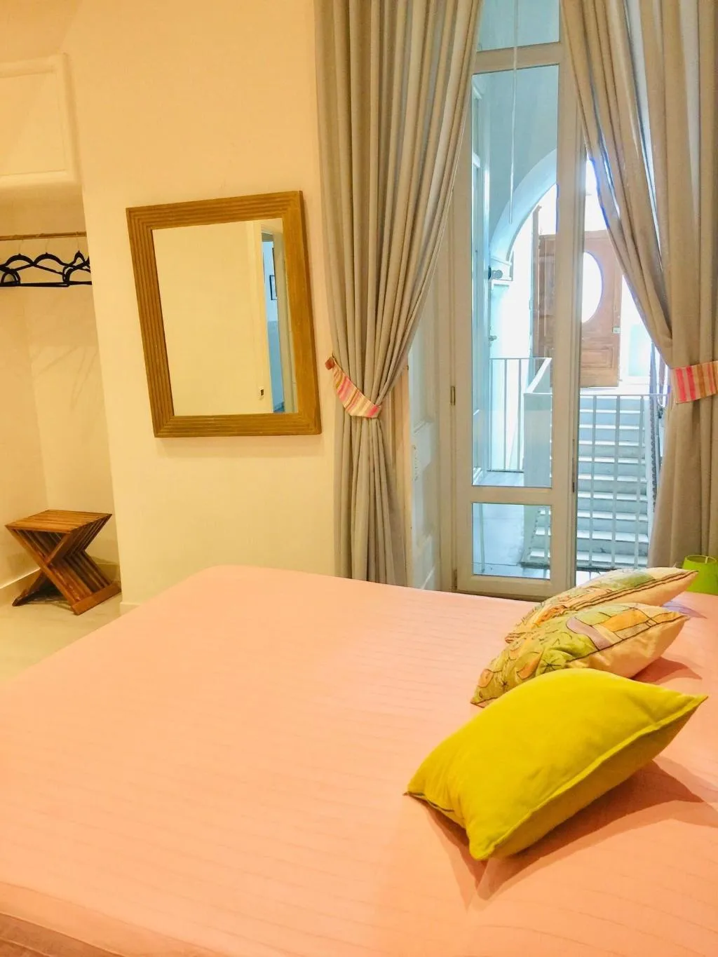 Room, B&B Neapolis Bellini, Naples
